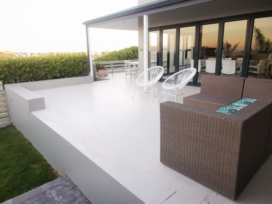 9 Bedroom Property for Sale in Olifantskop Western Cape